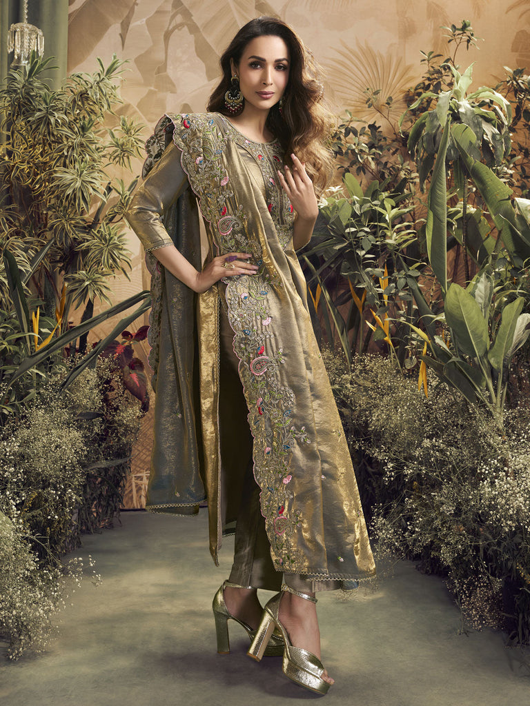 Malaika Arora Women Floral Embroidered Regular Kurta With Trousers & With Dupatta