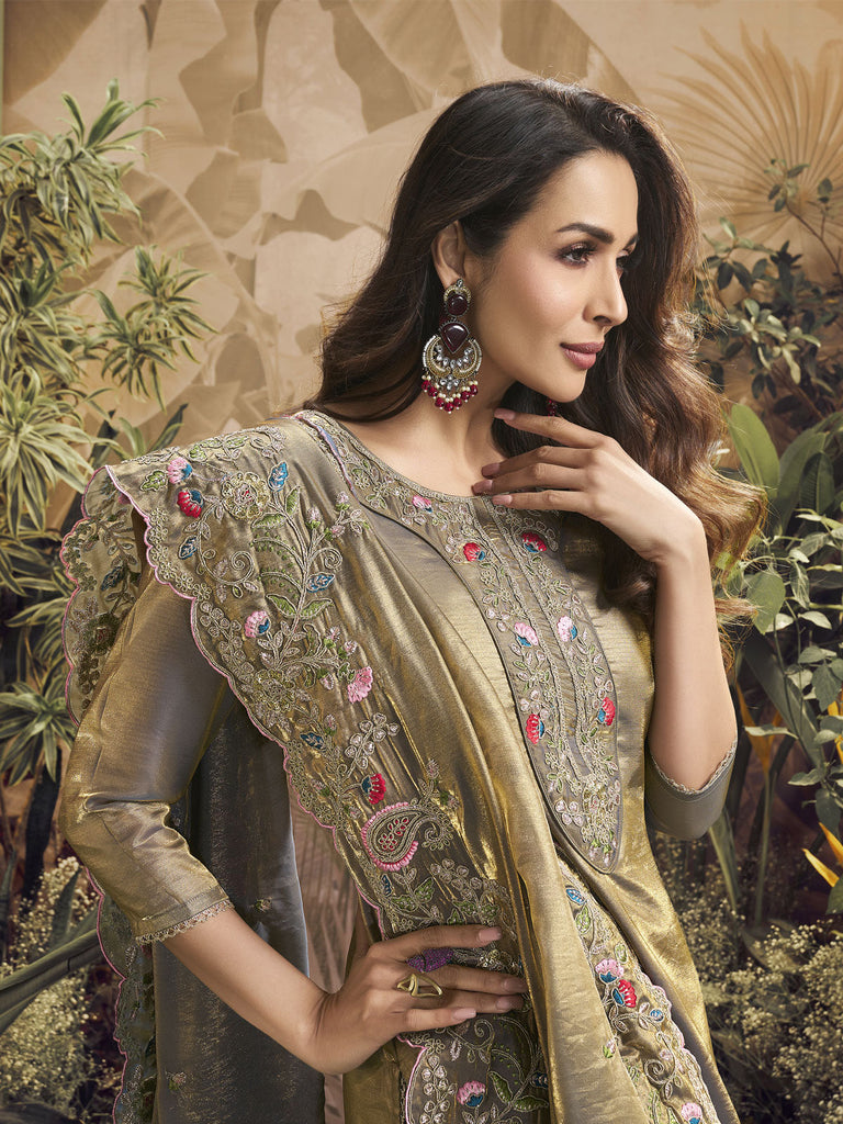 Malaika Arora Women Floral Embroidered Regular Kurta With Trousers & With Dupatta